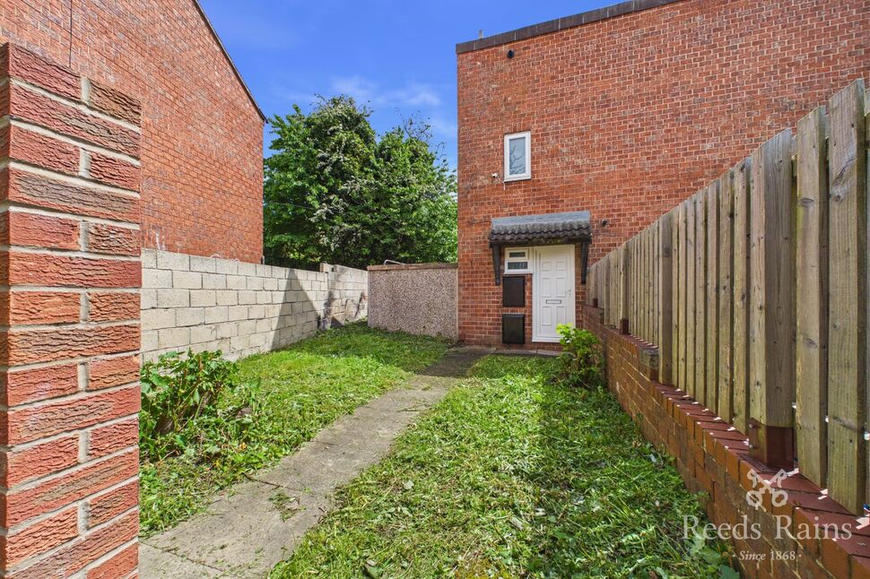 Main image of 3 bedroom End Terrace House for sale, Heeley Green, Sheffield, South Yorkshire, S2
