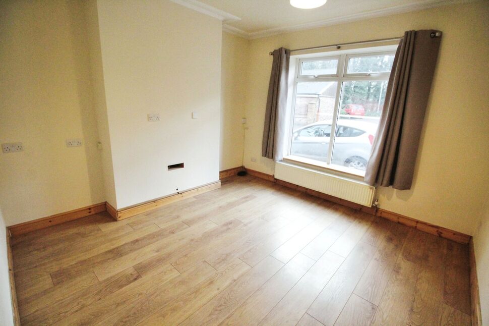 3 bedroom Mid Terrace House to rent, The Dale, Sheffield, S8 £900 pcm
