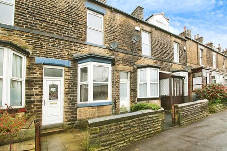 Stafford Road, 1 bedroom Mid Terrace Room to rent, £400 pcm