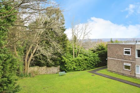 Hallam Grange Close, 2 bedroom  Flat for sale, £130,000