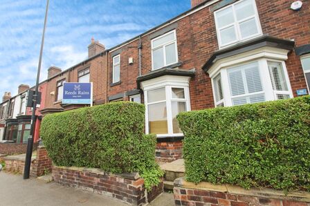 4 bedroom Mid Terrace House for sale