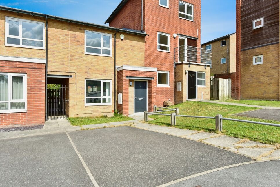 Main image of 2 bedroom Mid Terrace House for sale, Park Grange Rise, Sheffield, South Yorkshire, S2
