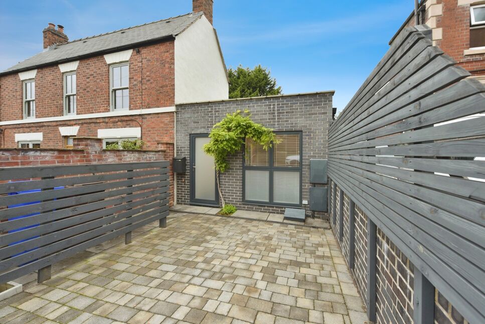 Main image of 1 bedroom Detached House for sale, Chantrey Road, Sheffield, South Yorkshire, S8