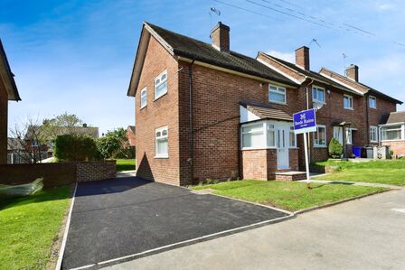 Lupton Road, 3 bedroom End Terrace House to rent, £950 pcm