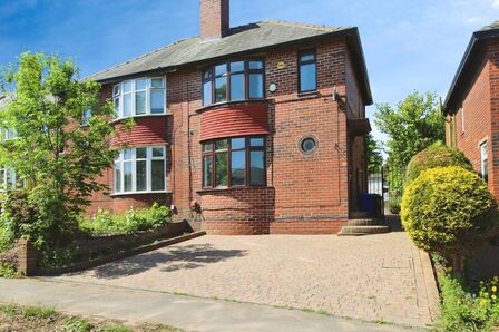 Thorpe House Rise, 3 bedroom Semi Detached House to rent, £1,150 pcm
