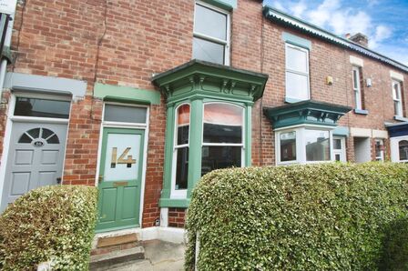Wake Road, 3 bedroom Mid Terrace House to rent, £1,200 pcm