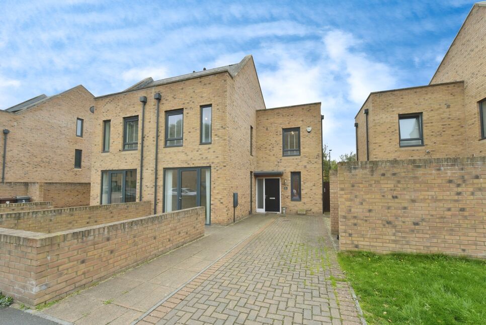 Main image of 3 bedroom Semi Detached House for sale, Castle Croft Drive, South Yorkshire, S2