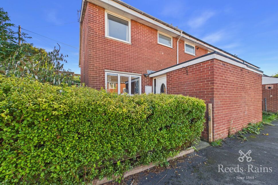 Main image of 3 bedroom End Terrace House for sale, Madehurst Gardens, Sheffield, South Yorkshire, S2