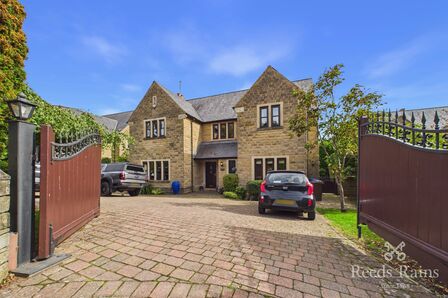 Bushey Wood Grove, 4 bedroom Detached House to rent, &pound;3,500 pcm