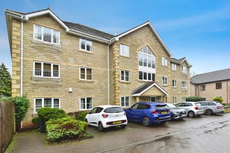 2 bedroom Flat for sale