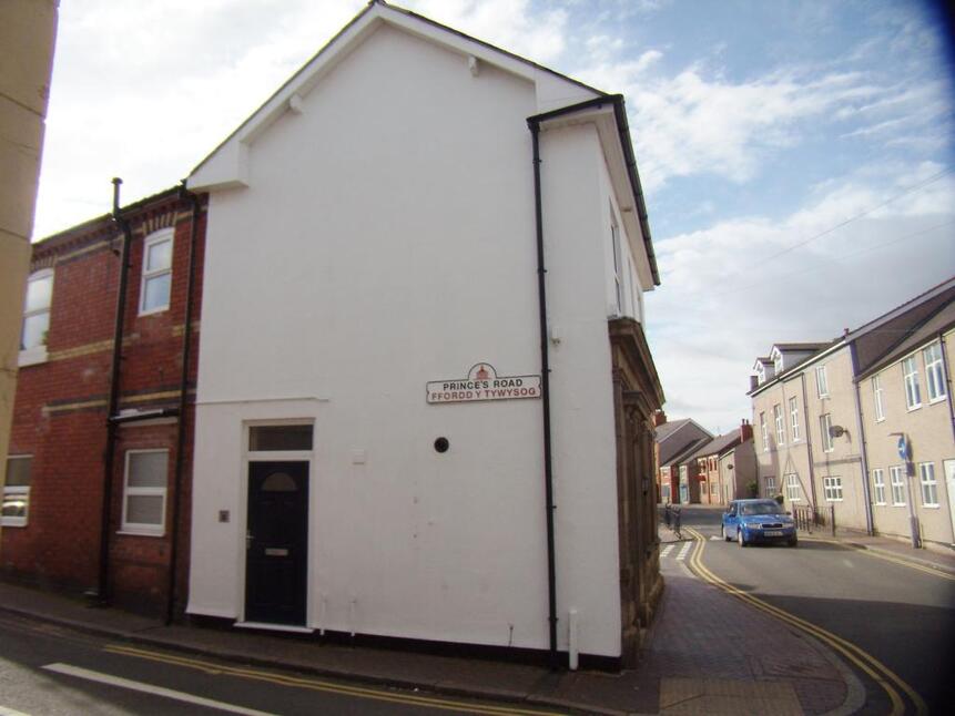 Main image of 2 bedroom  Flat to rent, Princes Road, Rhosllanerchrugog, Clwyd, LL14