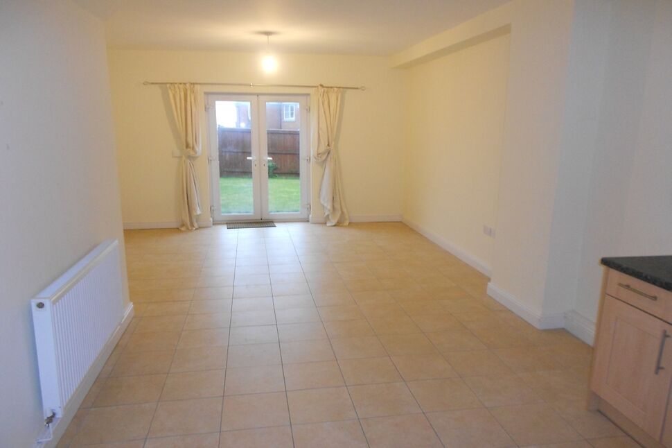 Kitchen / Living Area