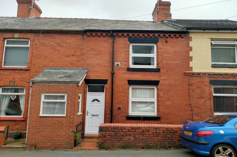 Main image of 3 bedroom Mid Terrace House to rent, Queen Street, Ruabon, Clwyd, LL14