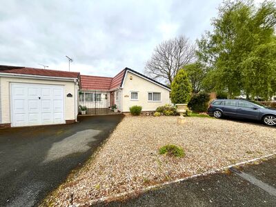 The Homestead, 3 bedroom Detached Bungalow for sale, £299,995