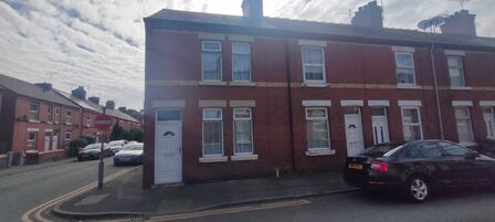 2 bedroom End Terrace House for sale