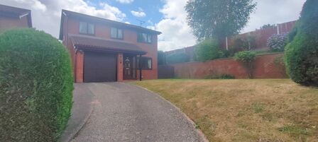 Avondale Grove, 4 bedroom Detached House for sale, £320,000