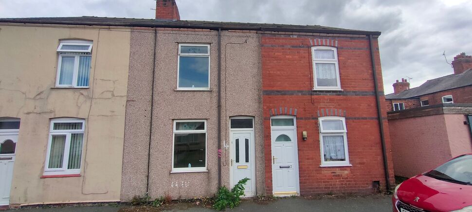 2 bedroom Mid Terrace House for sale