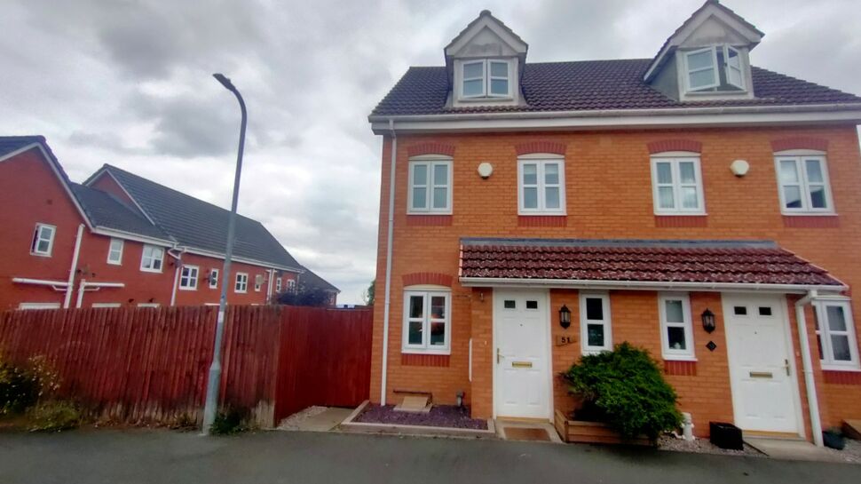 Main image of 2 bedroom Semi Detached House for sale, College Fields, Tanyfron, Wrexham, LL11