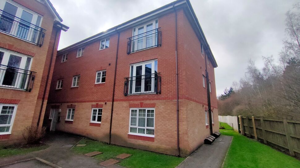 Main image of 2 bedroom Flat for sale, Lamberton Drive, Brymbo, Wrexham, LL11