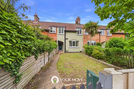 Station Road, 2 bedroom Mid Terrace Property to rent, &pound;1,395 pcm