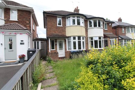 Clay Lane, 2 bedroom Semi Detached House to rent, &pound;1,000 pcm