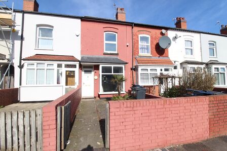 2 bedroom Mid Terrace House for sale
