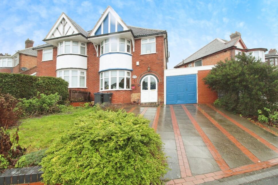Main image of 3 bedroom Semi Detached House for sale, Moat Lane, Yardley, West Midlands, B26