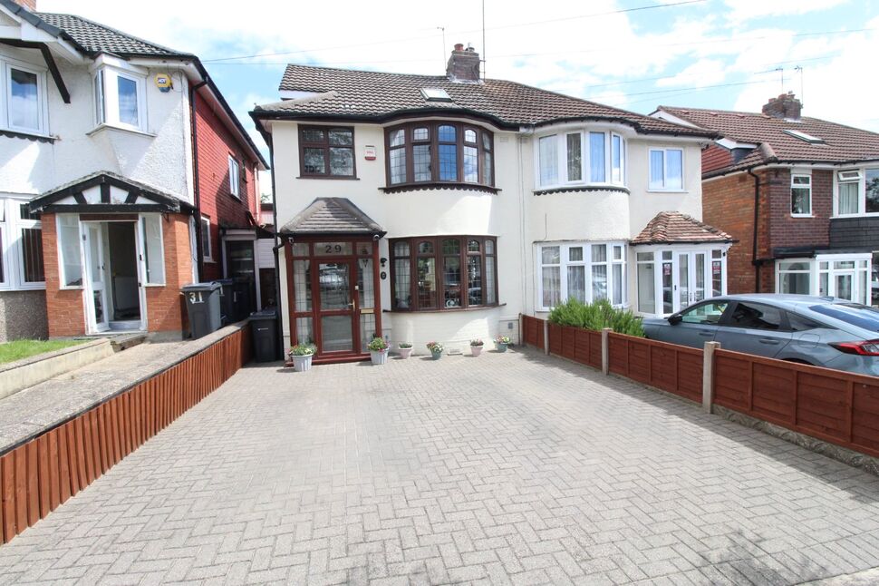 3 bedroom Semi Detached House for sale
