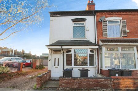 2 bedroom Mid Terrace House for sale