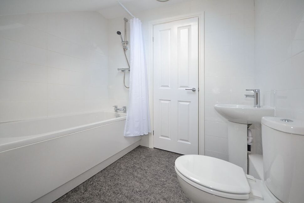 Bathroom / Shower Room / WC