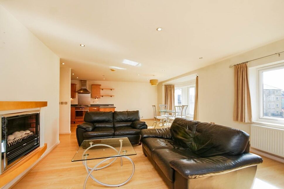 Open Plan Living / Dining Room / Kitchen