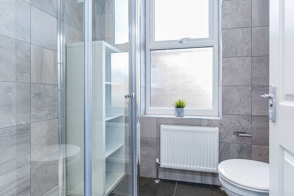 Shower Room / WC