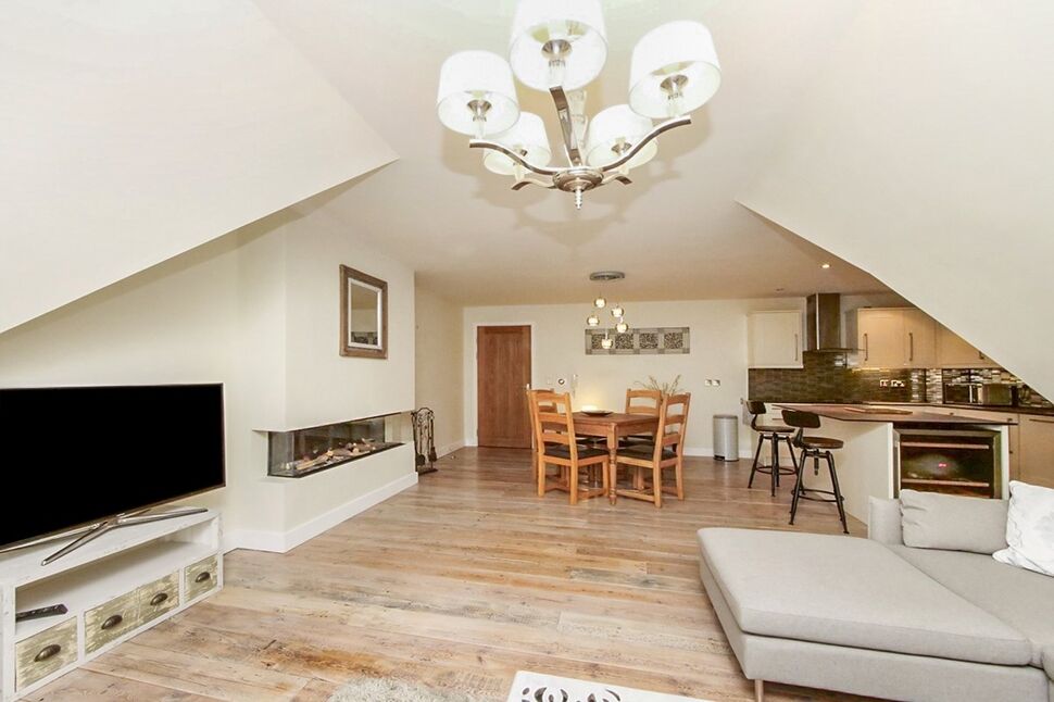 Open Plan Living Room / Kitchen