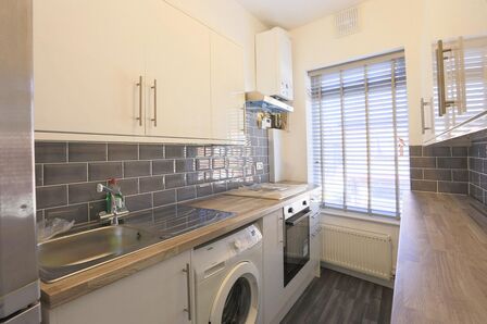 2 bedroom  Flat to rent