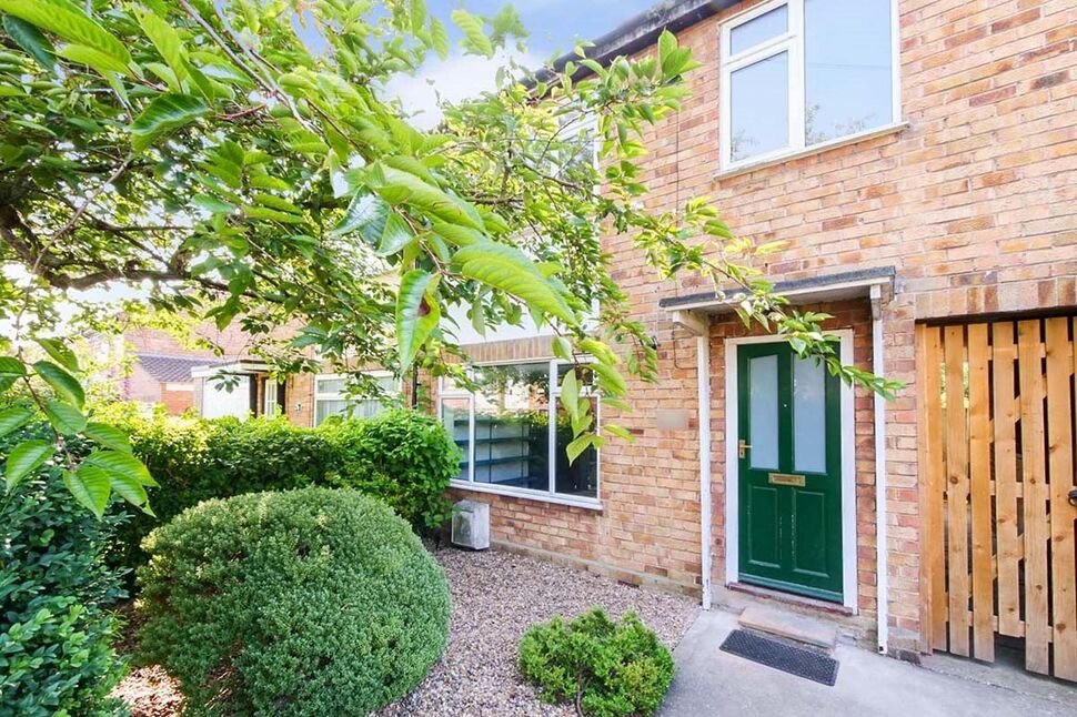 Main image of 3 bedroom Mid Terrace House to rent, Moorland Road, York, YO10