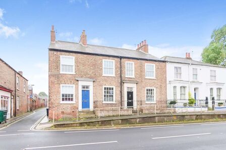 2 bedroom End Terrace House to rent