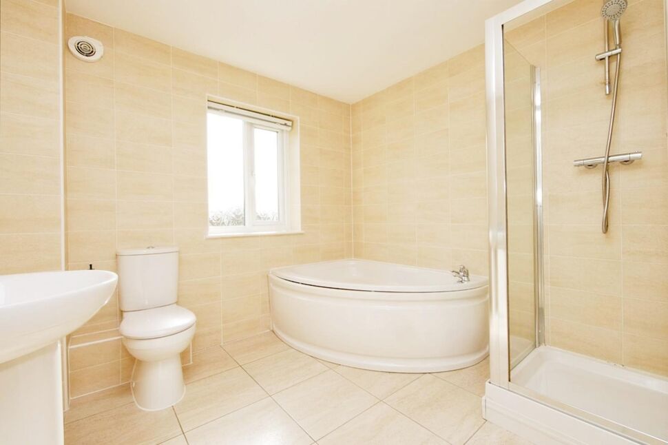 En-Suite Bathroom