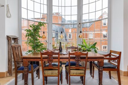 1 bedroom Flat for sale