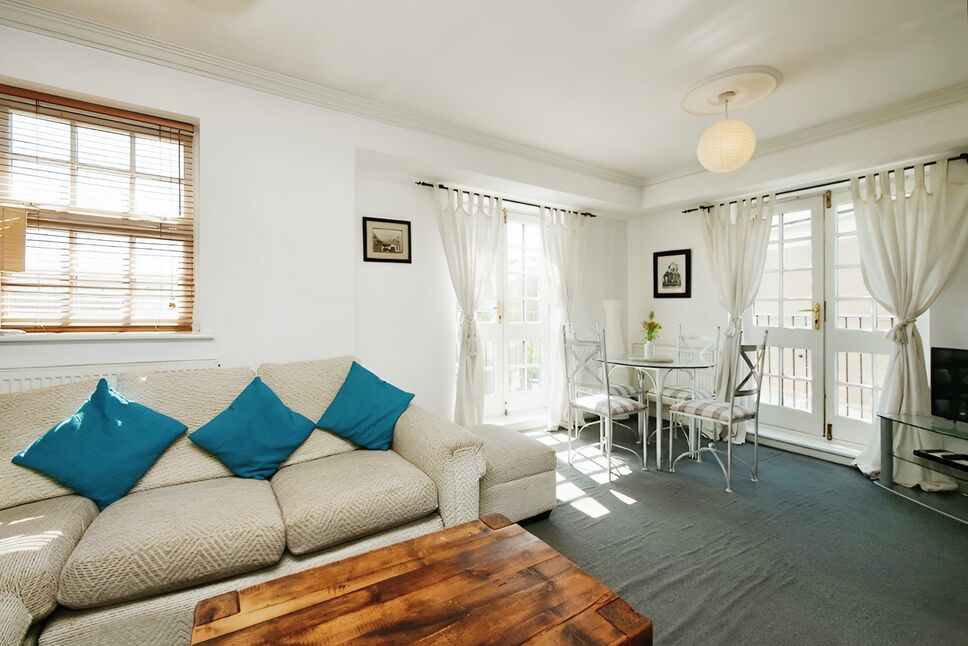 1 bedroom Flat for sale, Hardisty Mews, York, YO26 £170,000