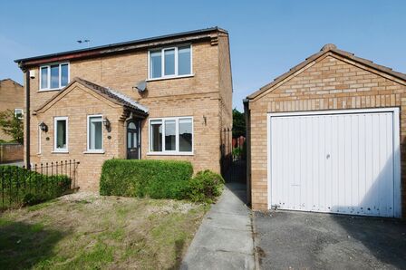 2 bedroom Semi Detached House to rent