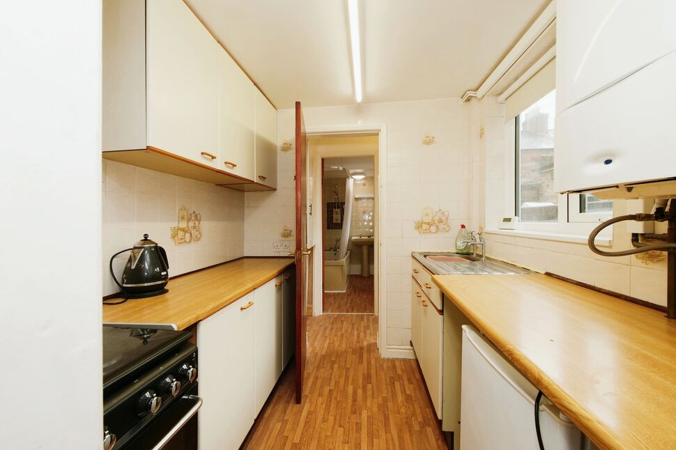 2 bedroom Mid Terrace House for sale, Baker Street, York, YO30 £220,000