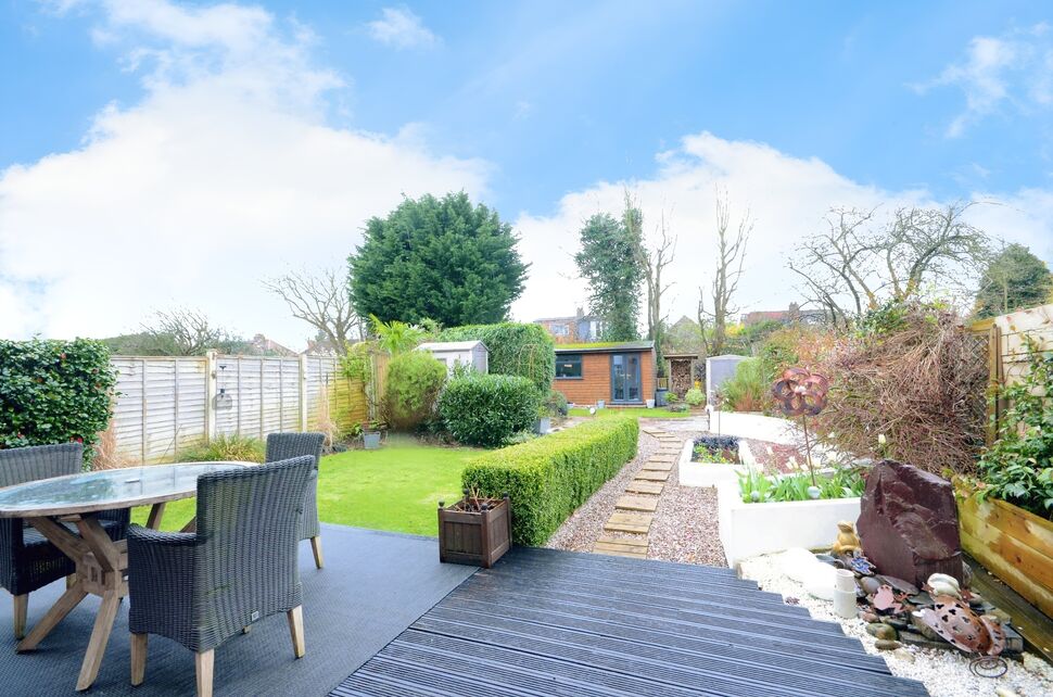 5 bedroom Semi Detached House for sale, Hunters Way, York, YO24 £650,000