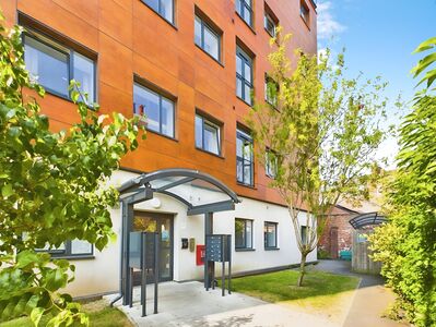 Holgate Road, 2 bedroom  Flat for sale, £210,000