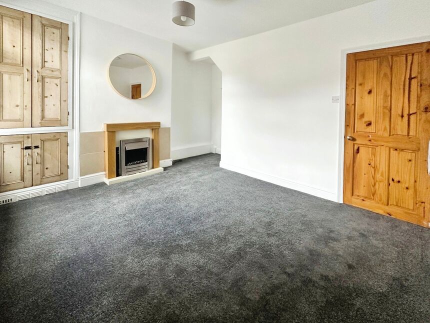 Main image of 2 bedroom Mid Terrace House to rent, Sutherland Street, York, North Yorkshire, YO23