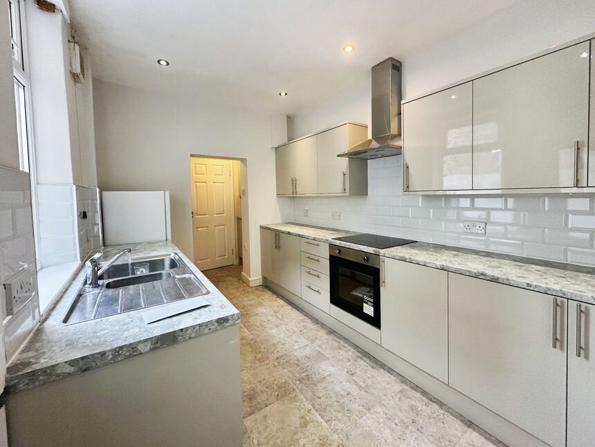 Main image of 3 bedroom Mid Terrace House to rent, Cromer Street, York, North Yorkshire, YO30
