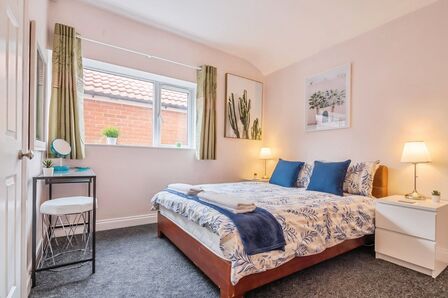 Burnholme Grove, 5 bedroom Semi Detached House to rent, &pound;3,575 pcm