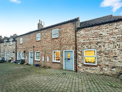 2 bedroom End Terrace Property to rent