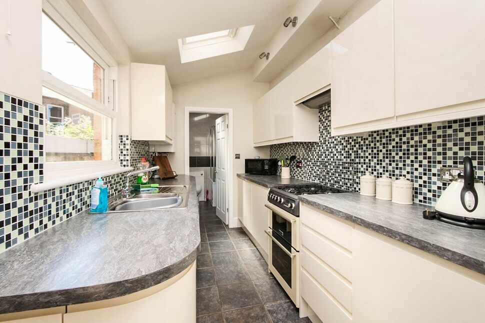 Main image of 2 bedroom Mid Terrace House to rent, Amber Street, York, North Yorkshire, YO31