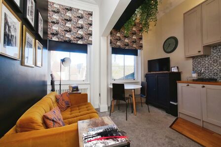 1 bedroom  Flat for sale