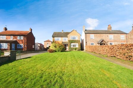 3 bedroom Detached House to rent